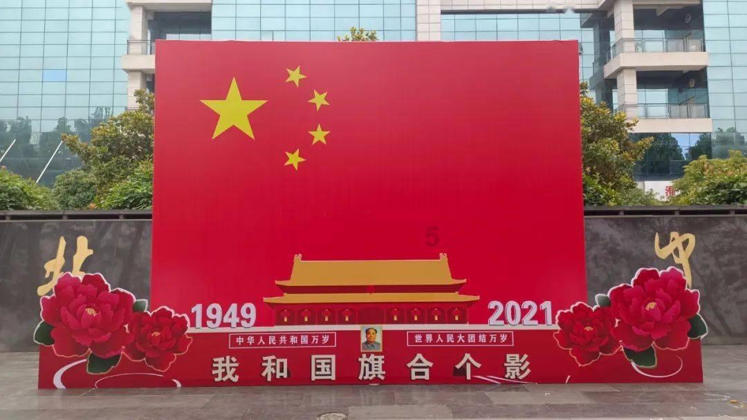 重庆原厅官雷政富刑满释放:啥警示,可以当网红吗